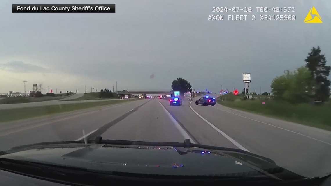 Suspect drives U-Haul in reverse during wild police chase | wfaa.com