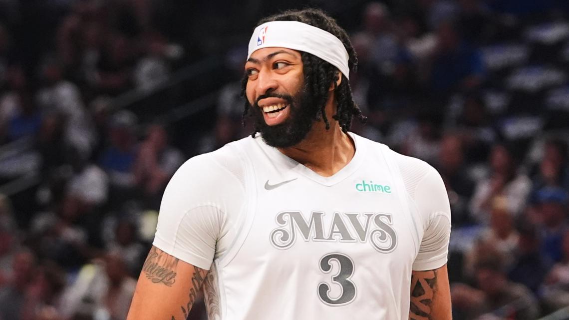 Mavs set for Opening Night showdown with Spurs, Christmas Day trip to face Warriors