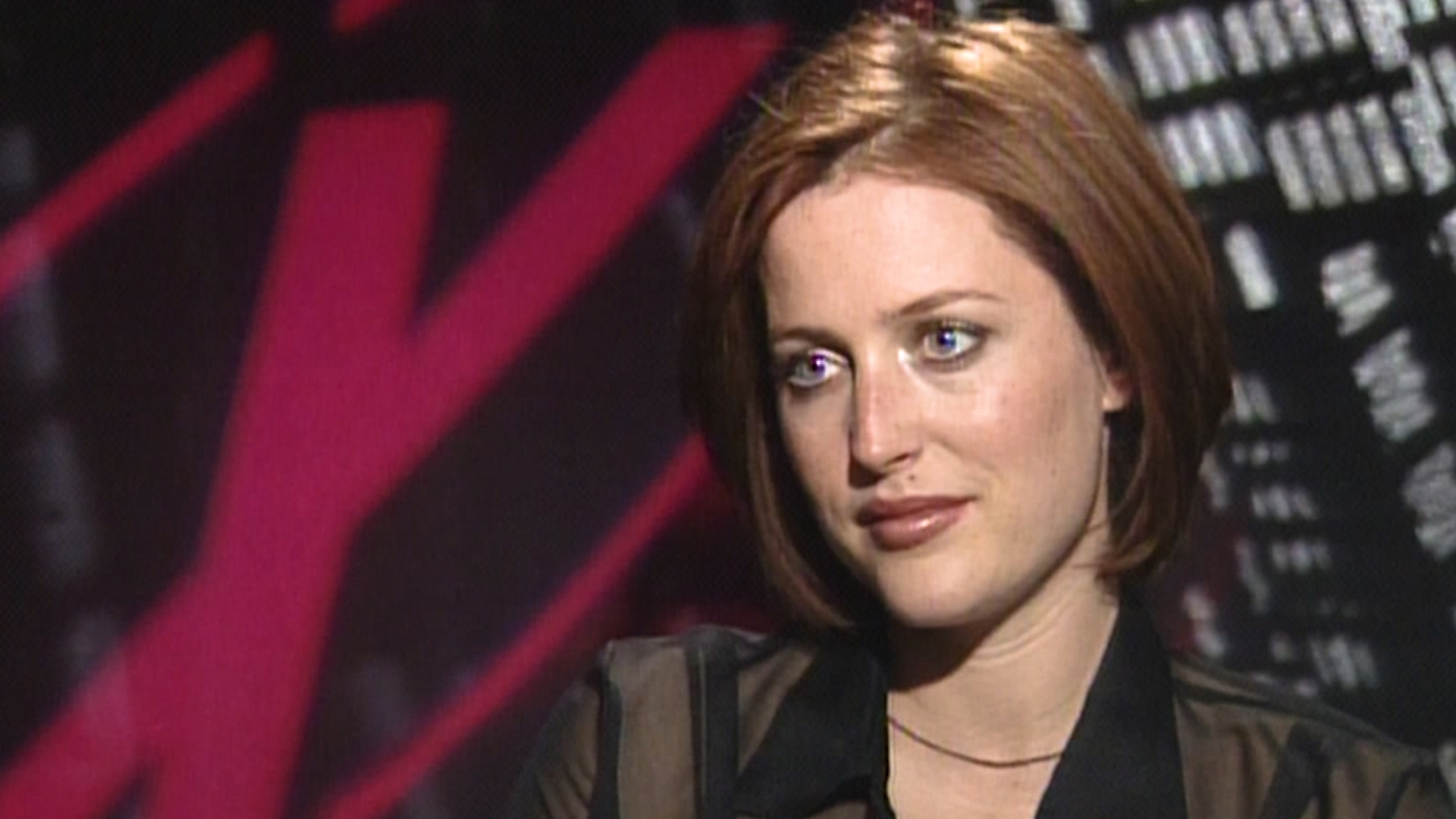 Gillian Anderson sat down with WFAA to talk about playing Dana Scully in the 1998 The X-Files.