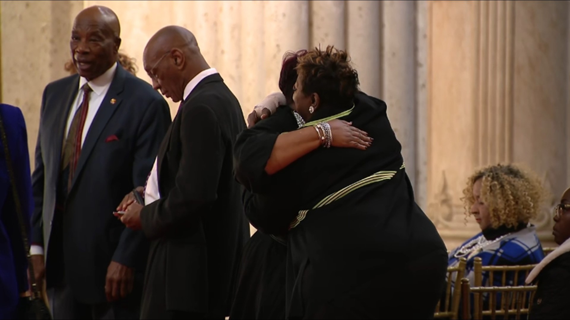 Eddie Bernice Johnson: People begin to show up for the congresswoman's ...