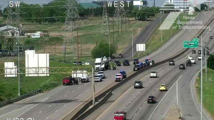 Crash closes all eastbound lanes of I-30 in west Fort Worth, officials ...