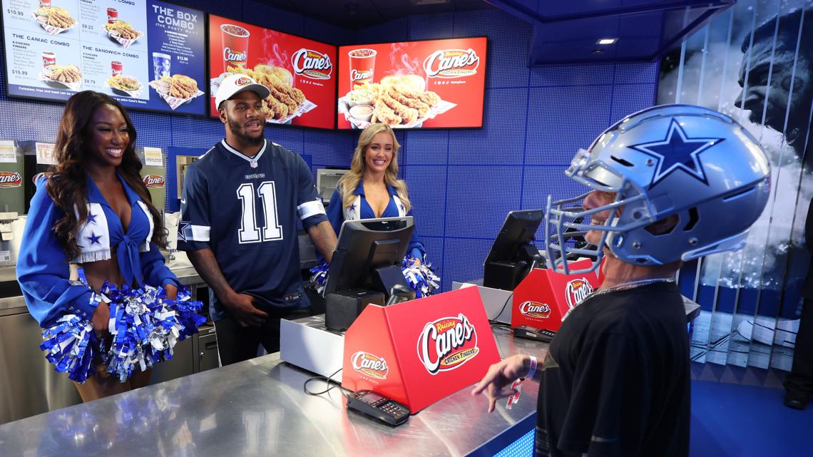 Dallas Cowboys Micah Parsons works shift at Dallas Raising Cane's ...