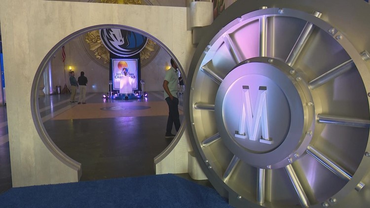 Dallas Mavs vault: A look at the State Fair of Texas' latest exhibit