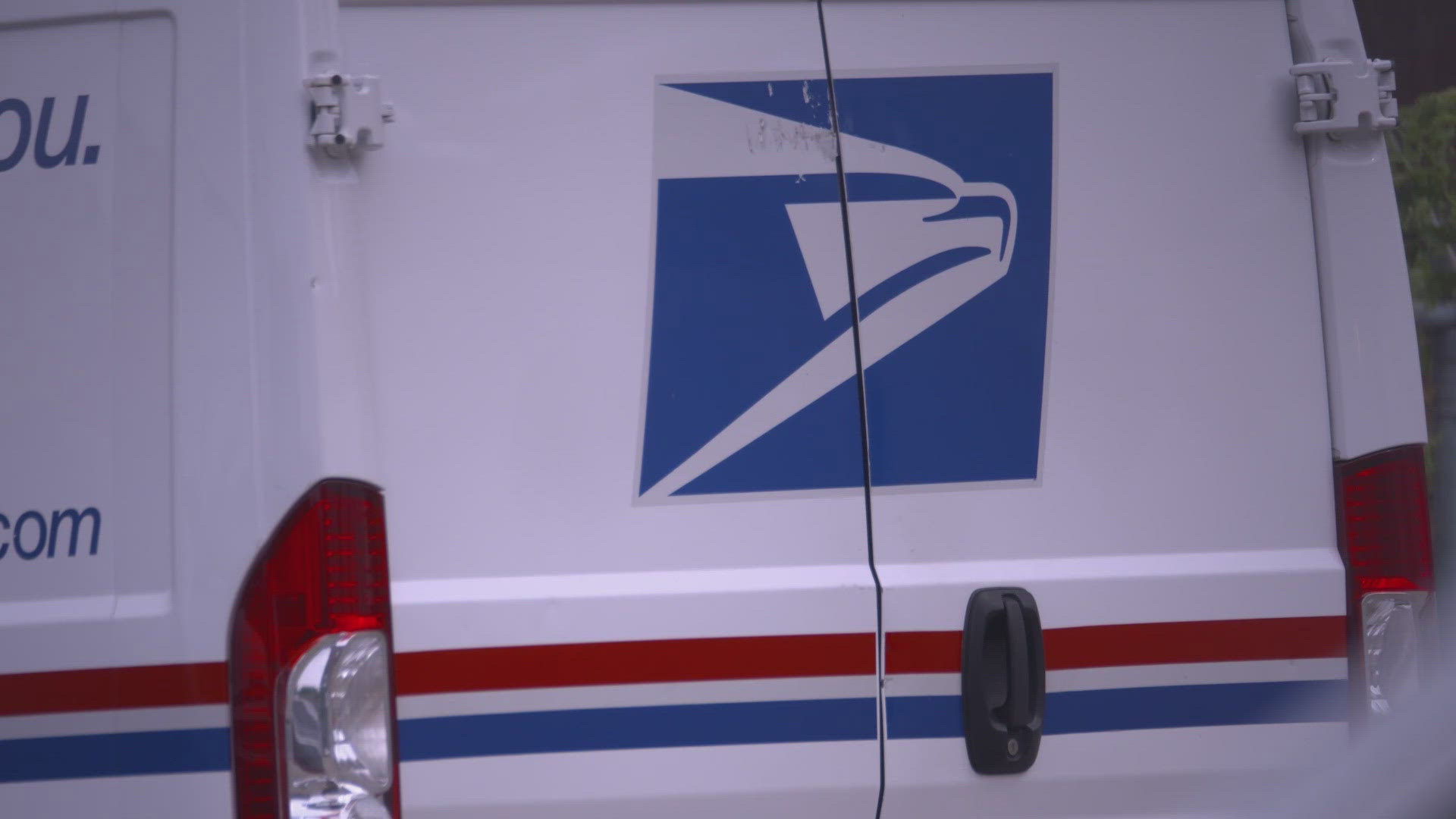 WFAA spoke with longtime postal workers, who claim the cuts will have you waiting longer to get packages and mail. 