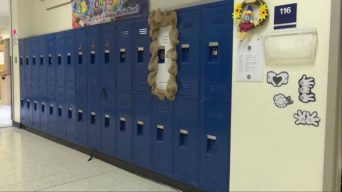 North Texas counselor creates 'emotional locker' for students | wfaa.com