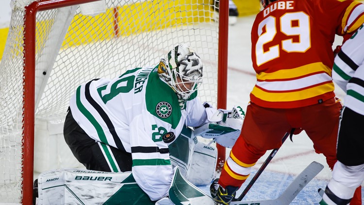 PHOTOS: Oettinger makes 29 saves, lift Stars over Flames 2-0
