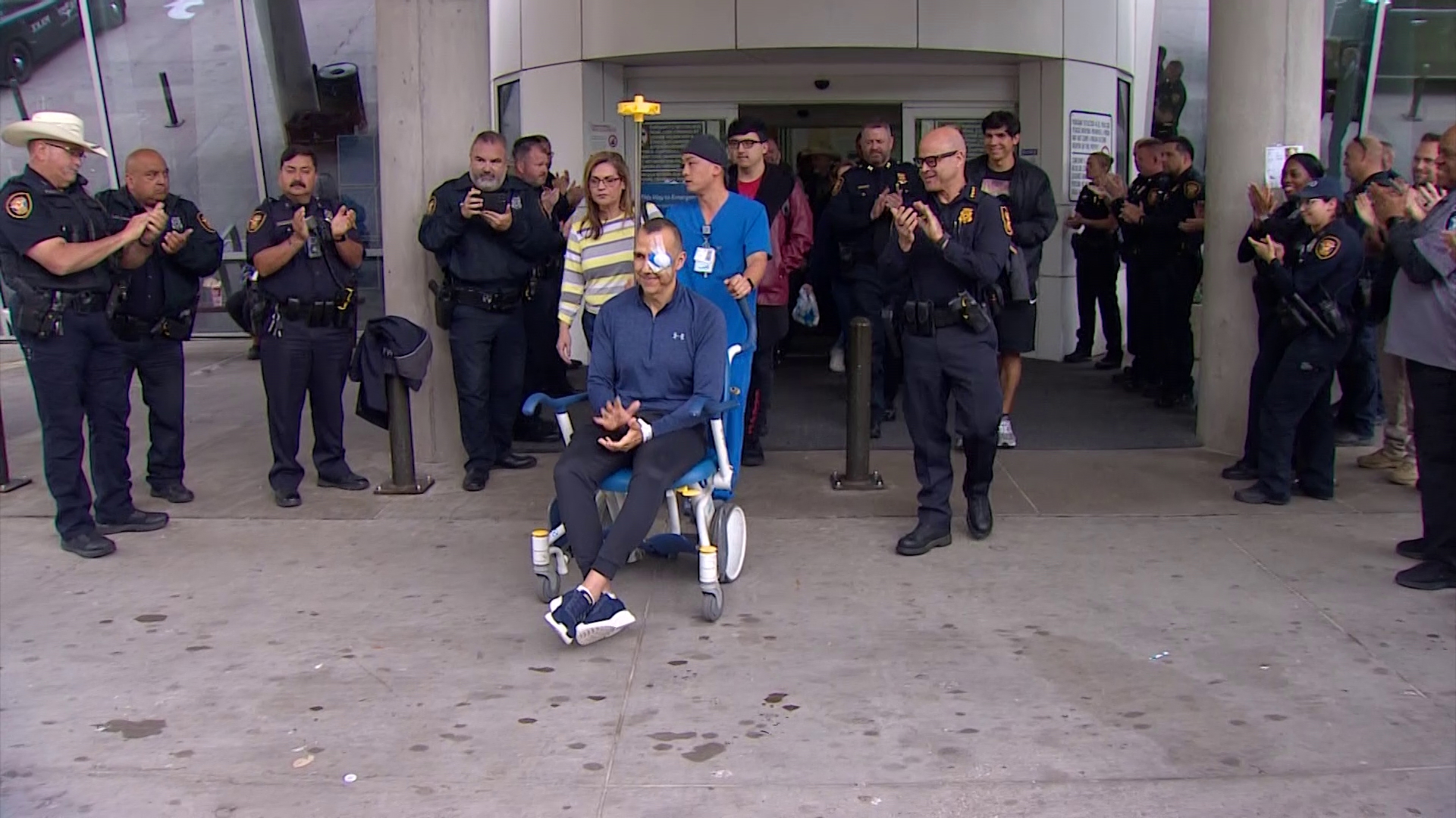 A Fort Worth Police CRU Specialist receives a hero's hospital release ...