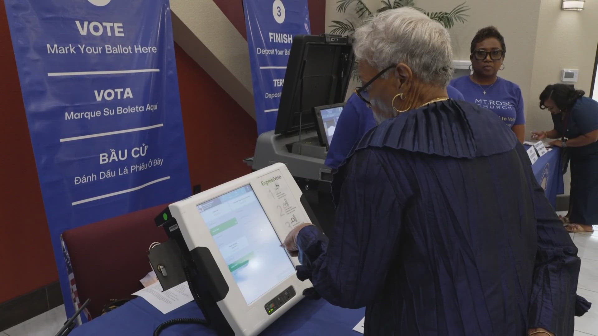 Ahead of early voting in Texas, polling places are allowing people to come in and test the machines to make sure they know how to use them by election day.