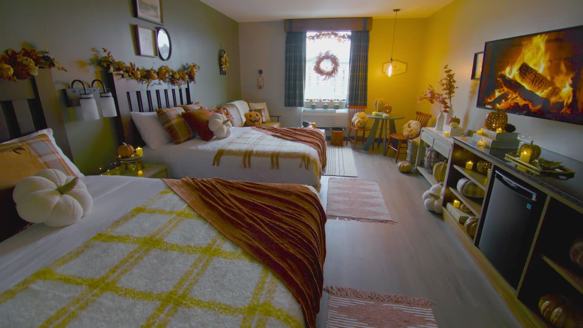 Great Wolf Lodge in Grapevine is launching a new pumpkin spice-themed suites in partnership with Steffy Degreff.