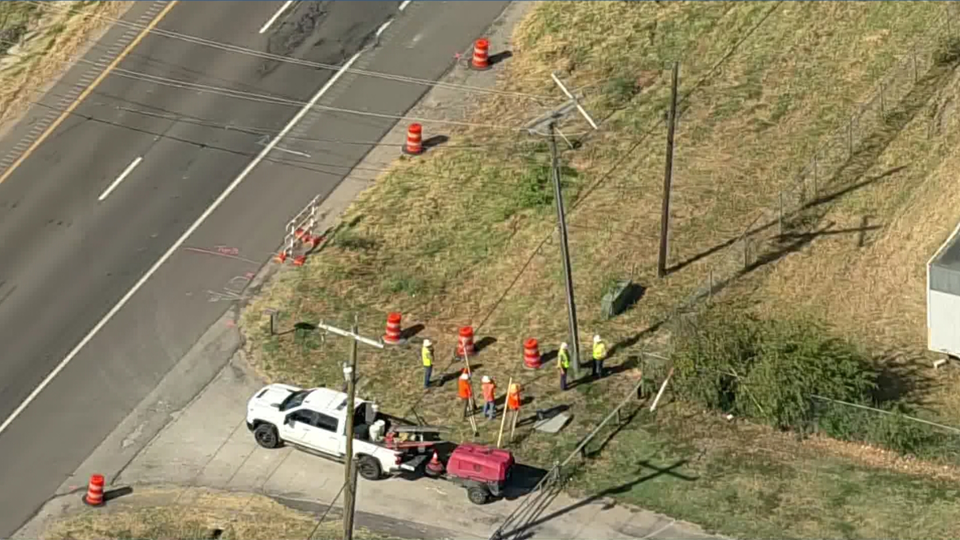 Downed power lines on US-67 shut down nearby I-35W in North Texas ...