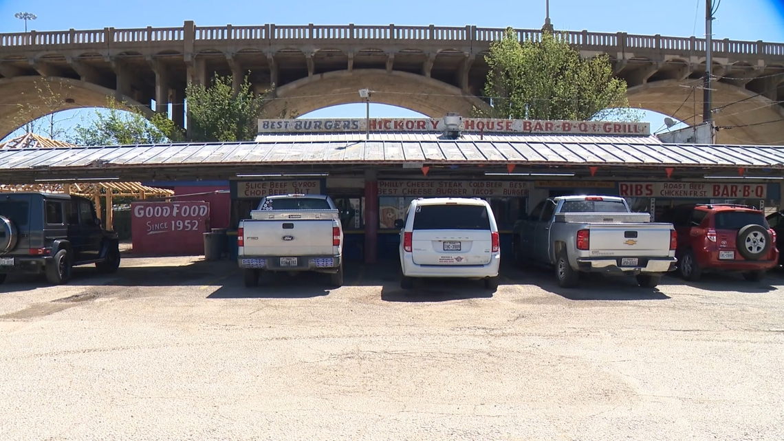 With its rent tripling, Hickory House BBQ -- open in Dallas since 1952 ...