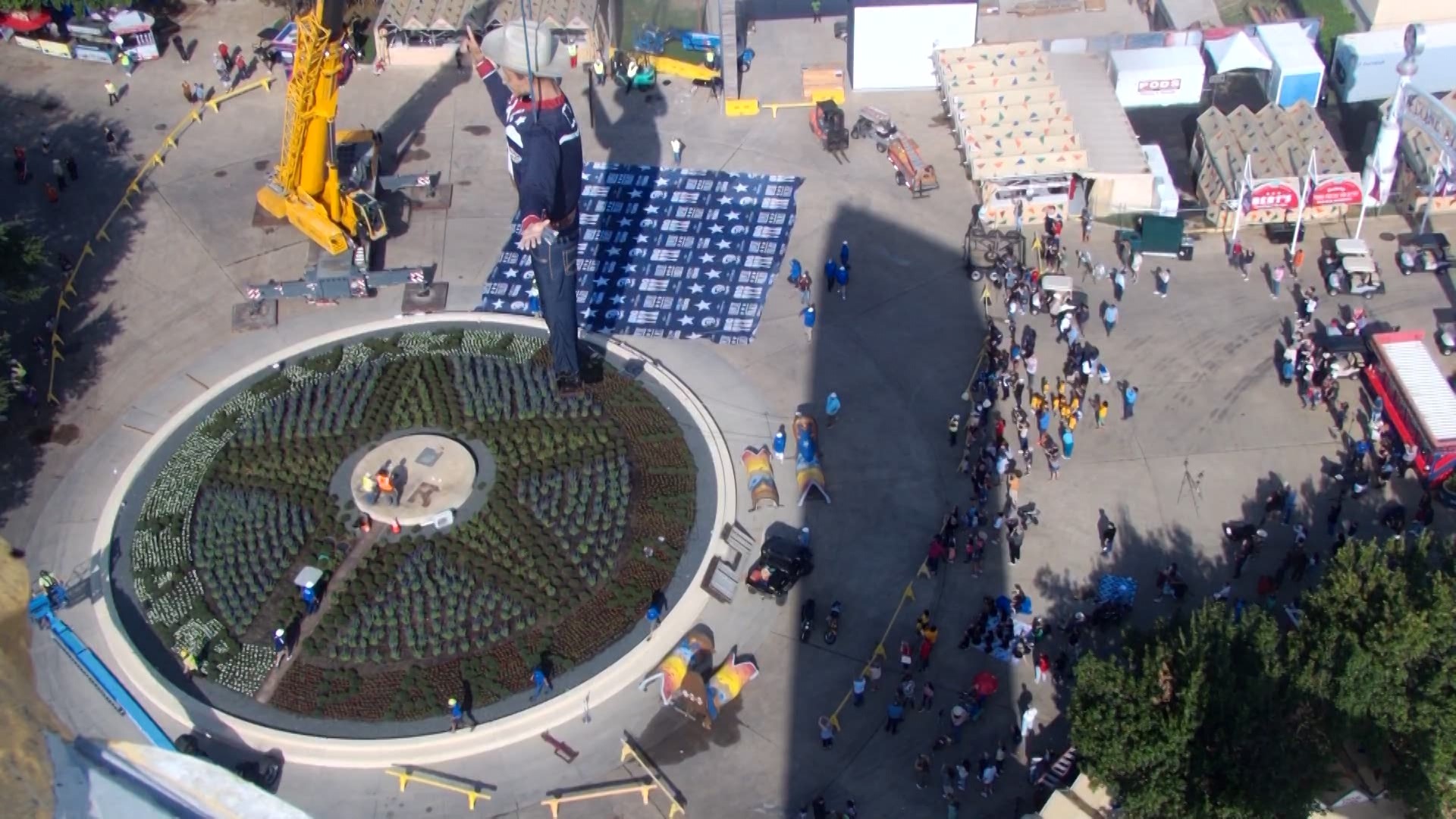 Watch a time-lapse of Big Tex going up for the 2023 State Fair of Texas.
