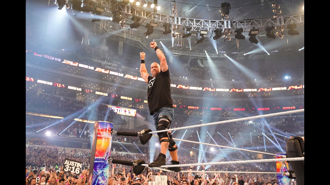 Nearly 160K fans attended WrestleMania at AT&T Stadium