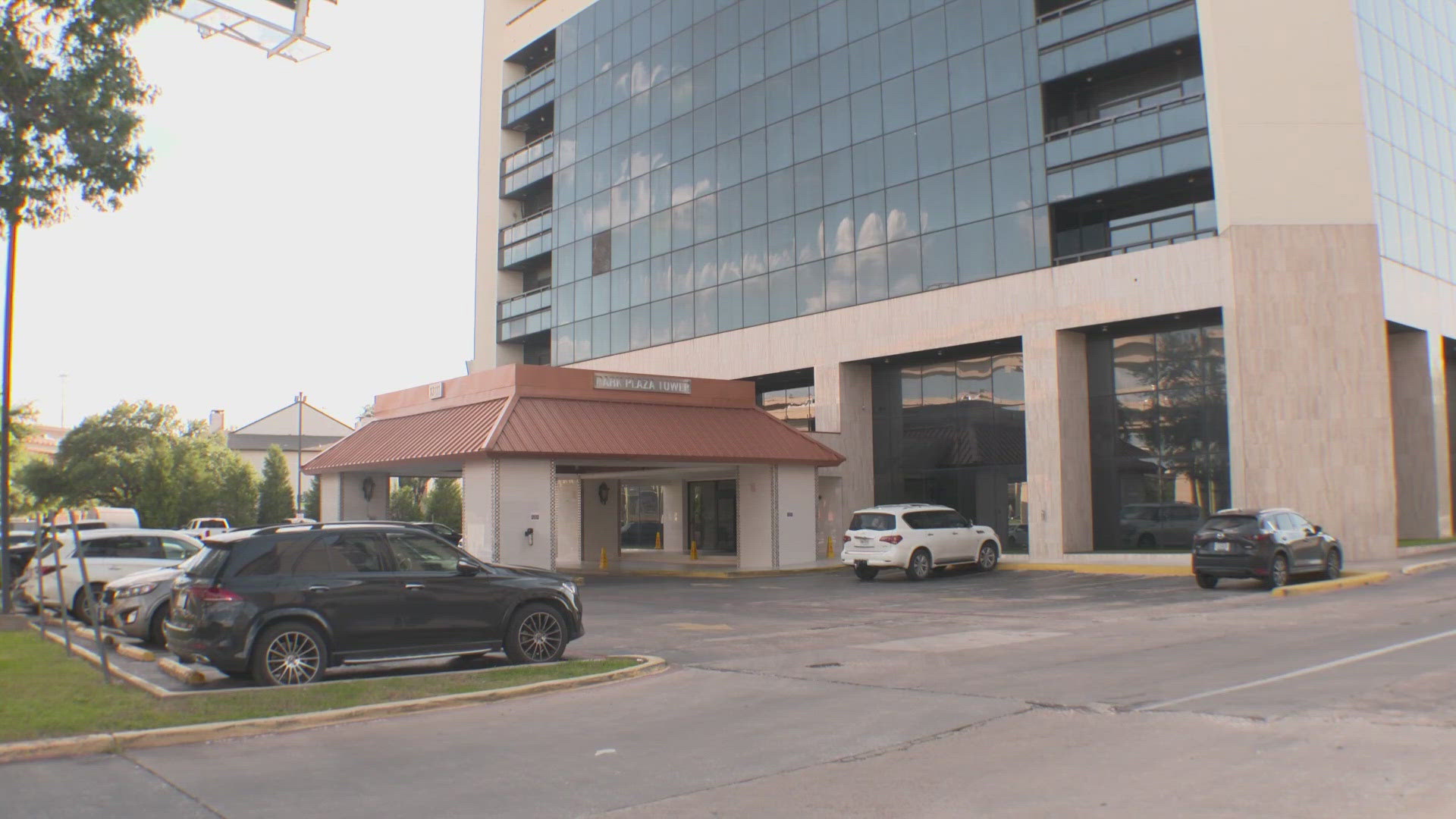 The operation reportedly involved the creation of shell companies to funnel illicit funds and facilitating the issuance of visas under false pretenses. 