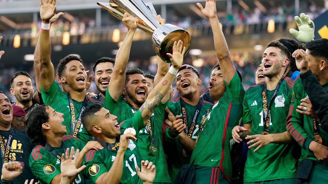 Photos: Mexican National Team takes on Australia at AT&T Stadium