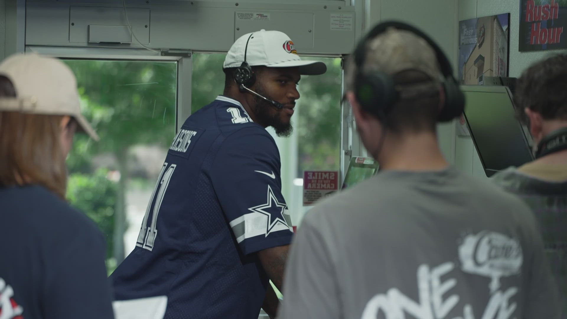 Cowboys All-Pro Micah Parsons worked a shift at the Cowboys-themed Raising Cane's in Dallas.