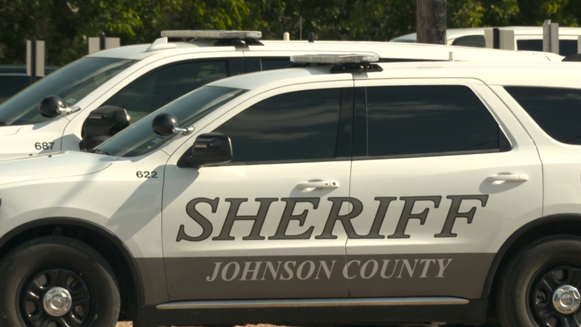 North Texas police shoot suspect after chase ends with crash, Johnson County officials say