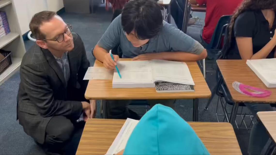 TEA commissioner visits Fort Worth ISD school amid state takeover ...
