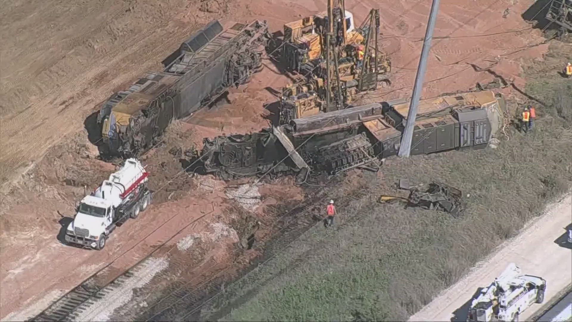 Engineer, conductor injured in train collision in Wise County, Texas |  wfaa.com