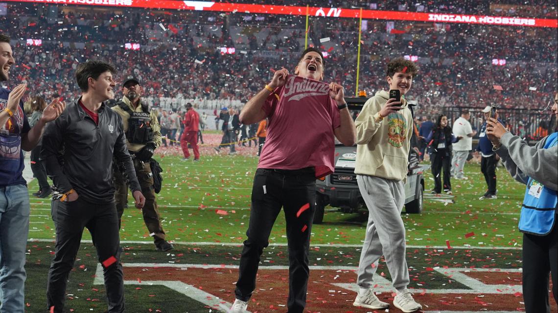 'Just incredible' | Alum Mark Cuban celebrates Indiana's perfect 16-0 season, national championship title