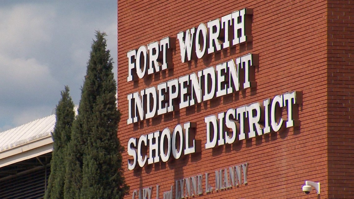 Fort Worth Isd Has Quarantined 3,800 Students So Far This Year | Wfaa.com