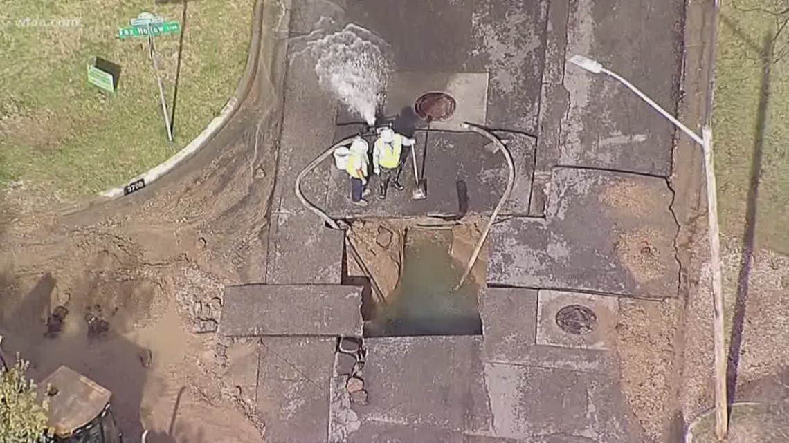 Massive water main break causes property damage in Fort Worth | wfaa.com