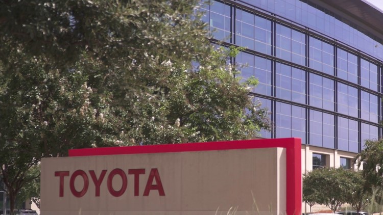 Toyota exec: It'll be closer to 2024 before auto supply and demand equalizes