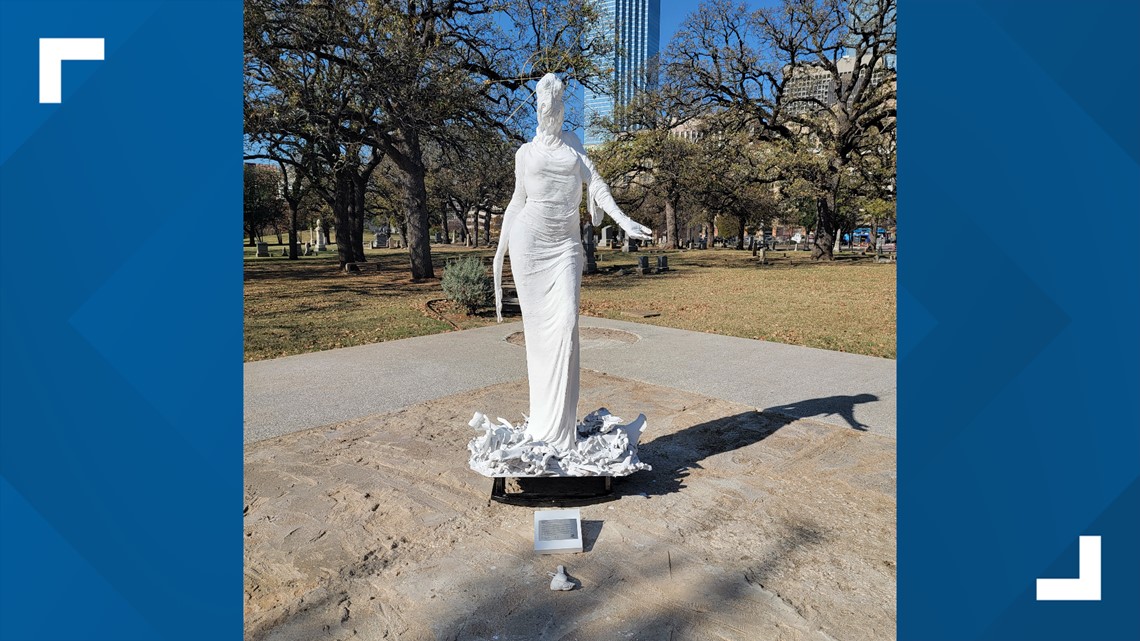 What was that weird statue in Downtown Dallas?