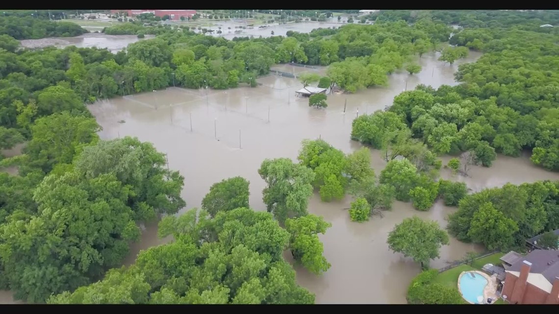 Flash flooding in Dallas after heavy rains hit area Sunday | wfaa.com