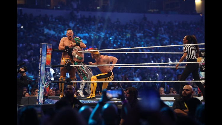 Nearly 160K fans attended WrestleMania at AT&T Stadium