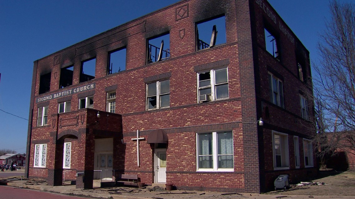 Ranger, Texas fire: Community gathers outside historic church | wfaa.com