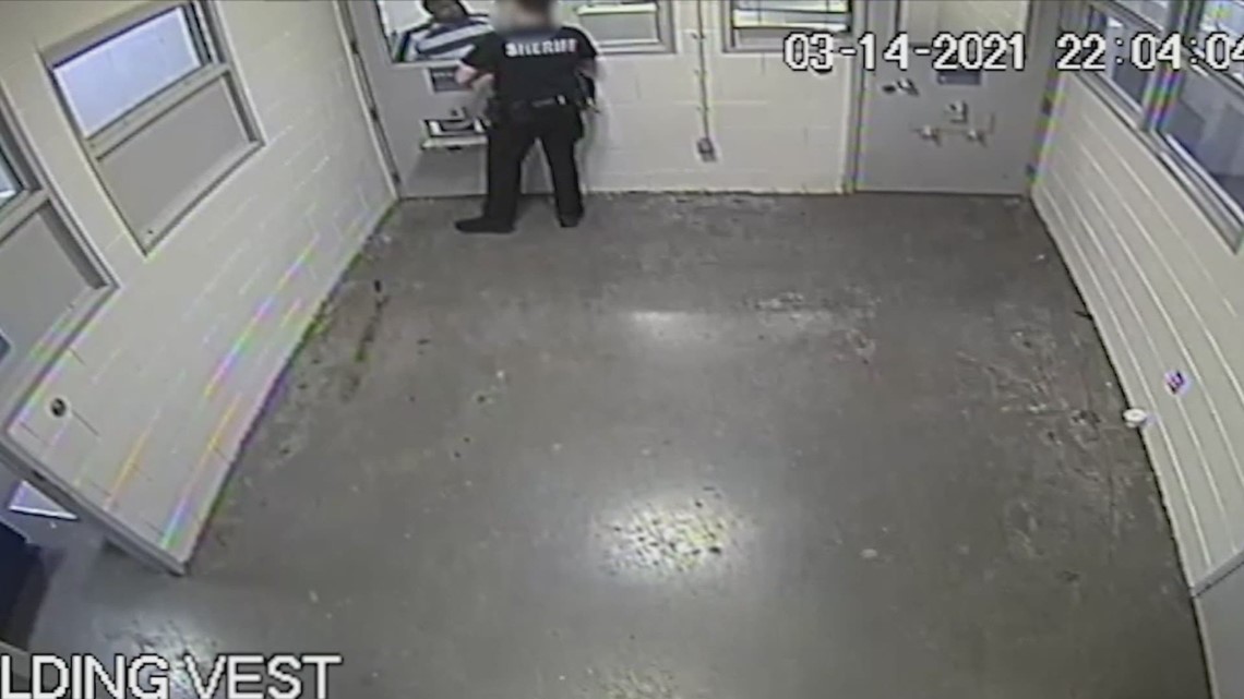 Video From Collin County Jail The Night Of Marvin Scott's Death | Wfaa.com