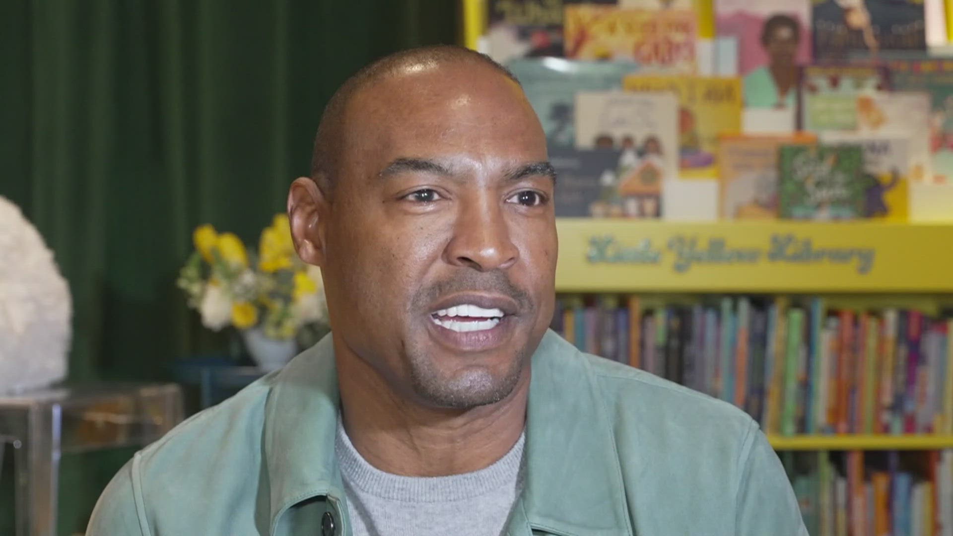 Former Cowboys player and Pro Football Hall of Fame semifinalist Darren Woodson provided a book reading at the Kendra Scott Foundation's dedication in Dallas.