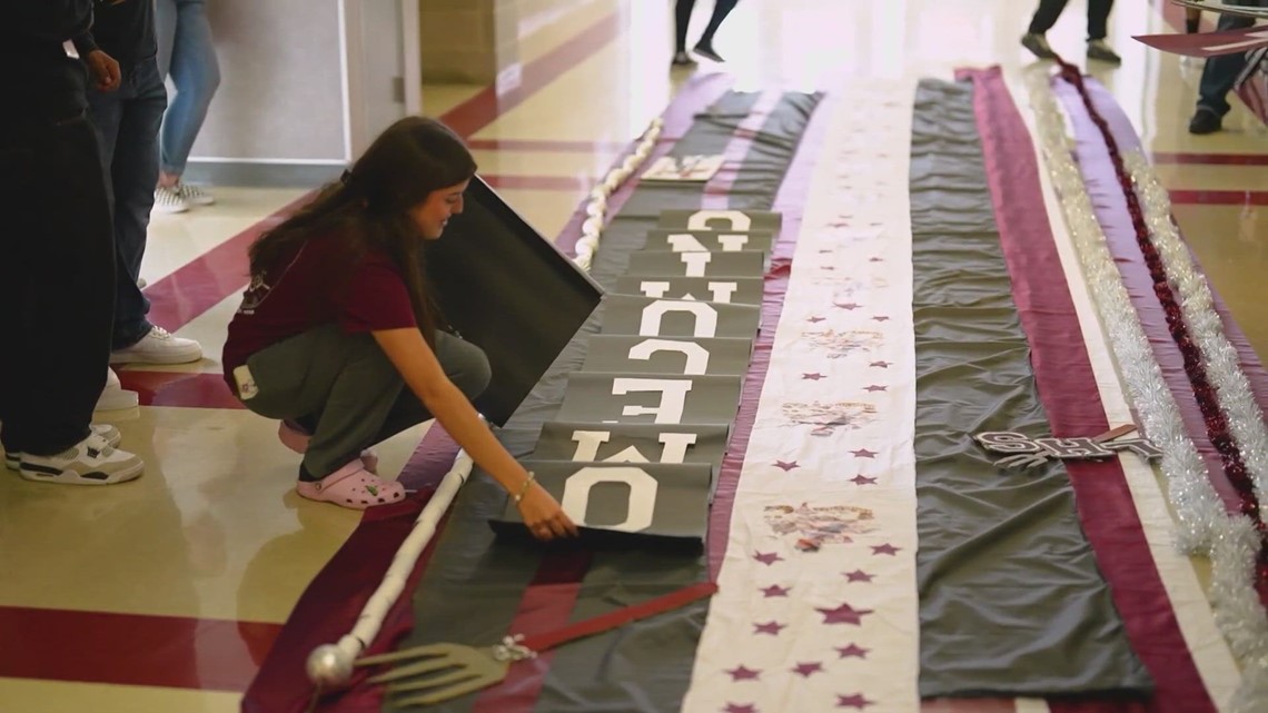 Lewisville High School homecoming mum to break record - Vimarsana News