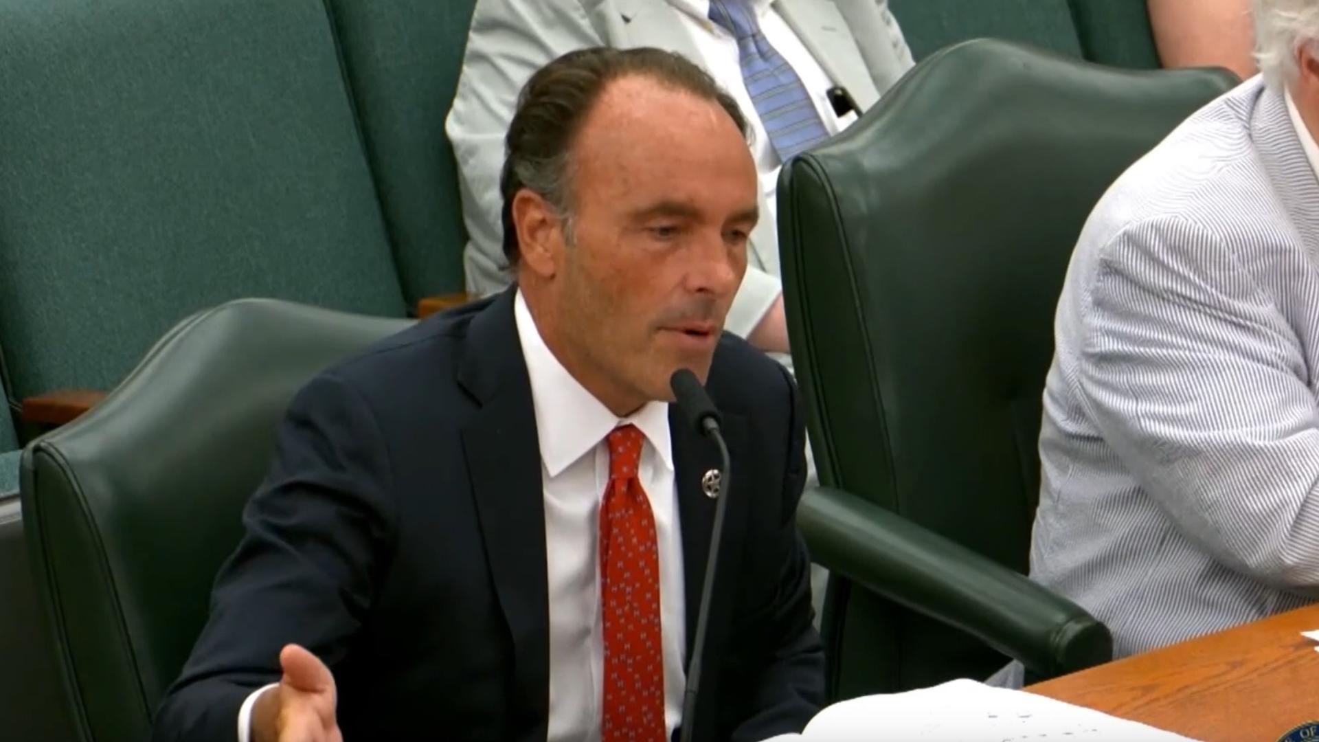 A water war is brewing in Texas. At the center of it is Dallas hedge fund manager Kyle Bass. 
