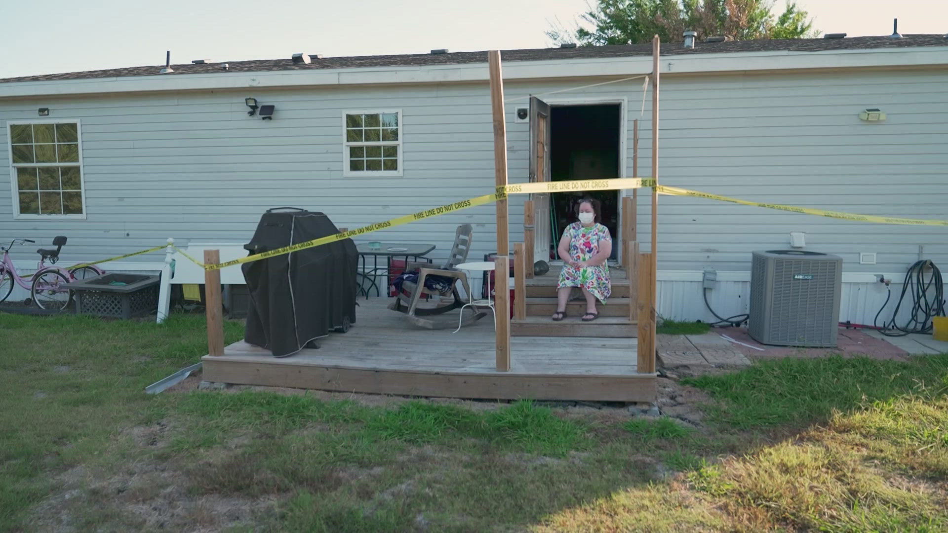 Misty shared a video with WFAA that allegedly shows Kevin Ragsdale standing in front of the camera, turning toward the home, and uttering a single word: "Burn!"