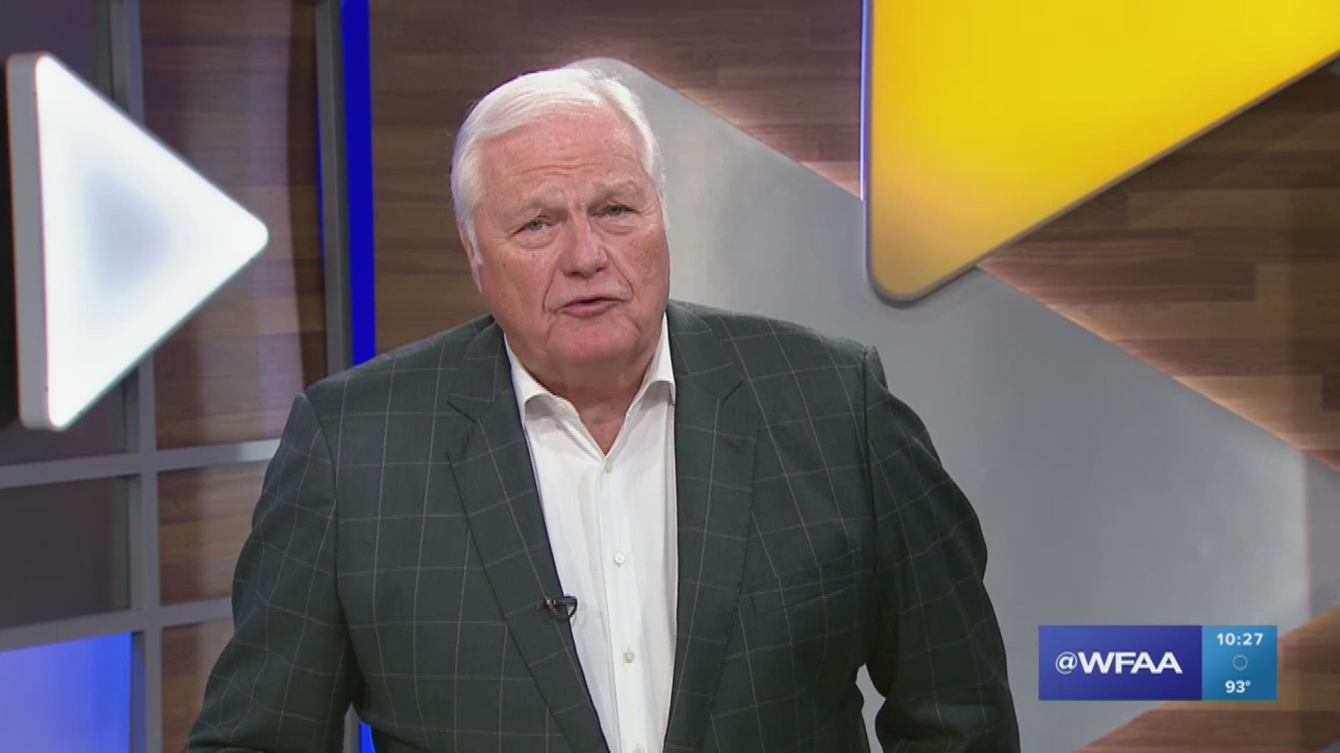 Dale Hansen gives an Unplugged after fans boo Colts quarterback Andrew Luck following his announcement he's retiring.