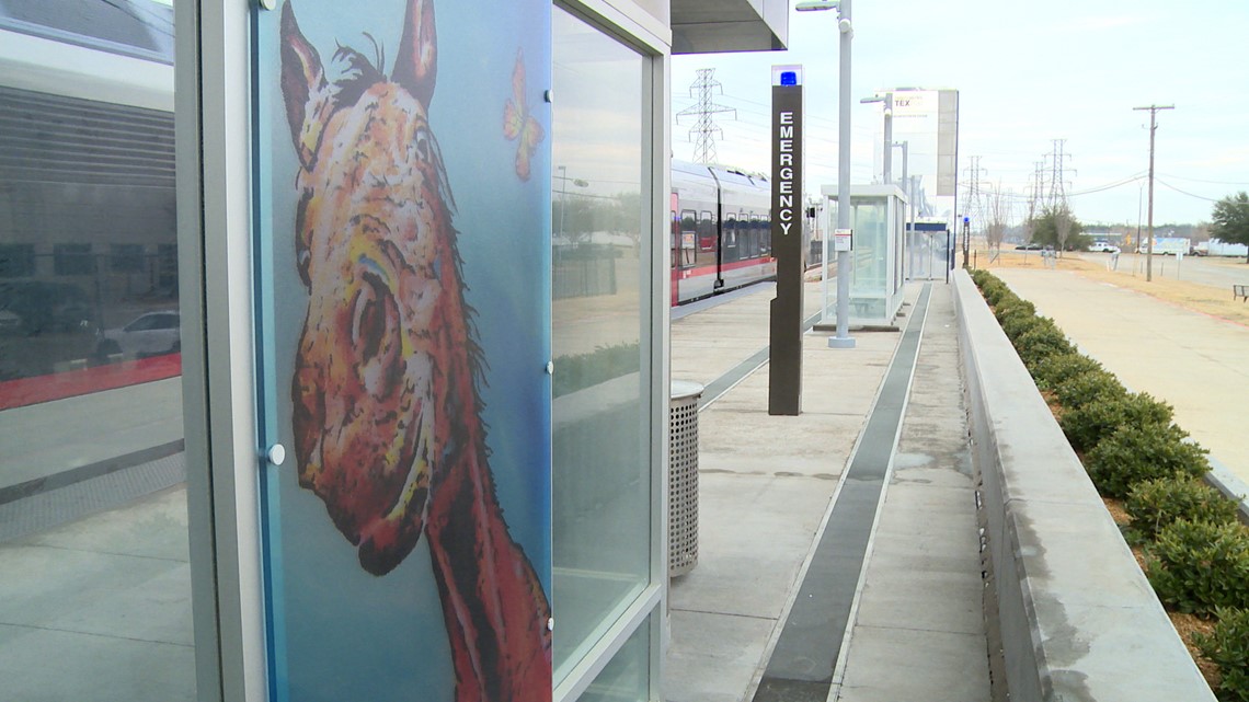 Blind artist creates colorful murals for Texrail stations, including one in Fort Worth