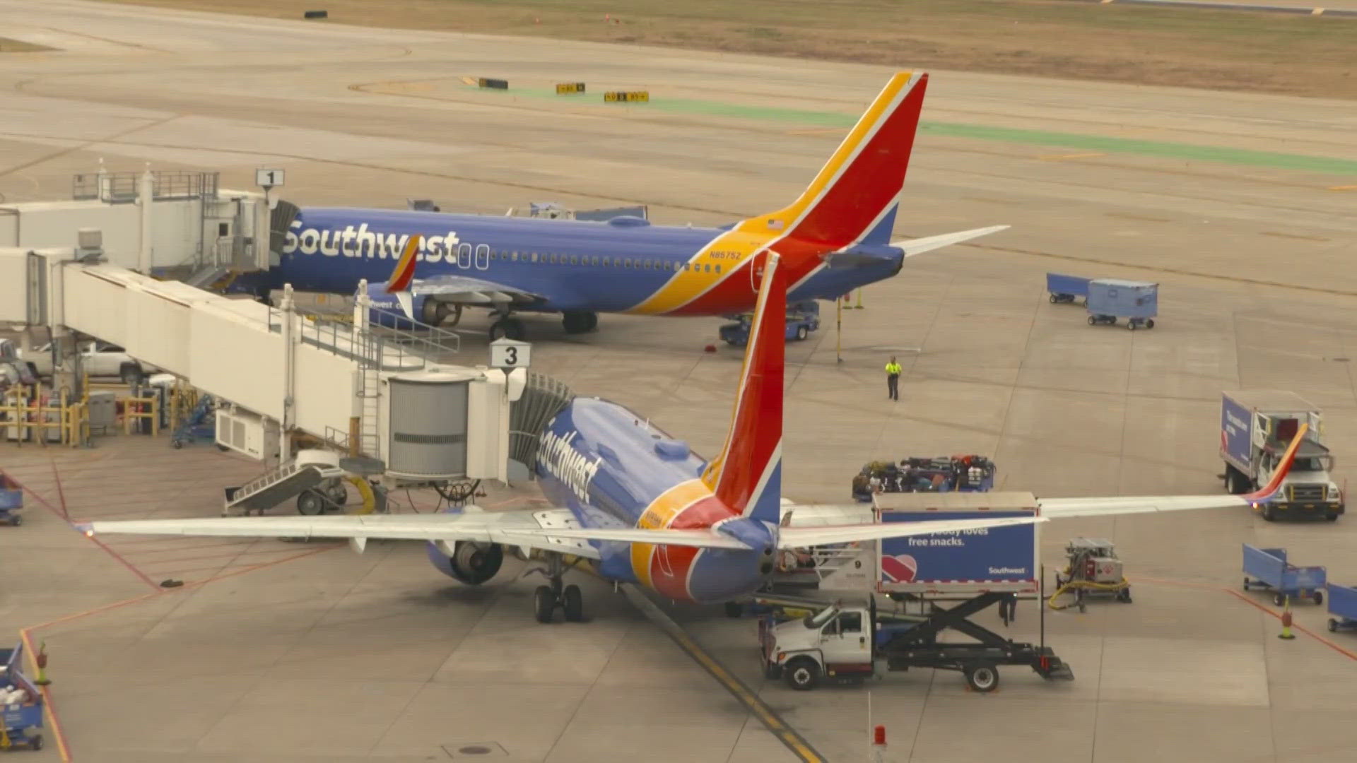 Hedge fund Elliott Investment Management blames Southwest’s management for the airline’s stock price dropping by more than half over three years.