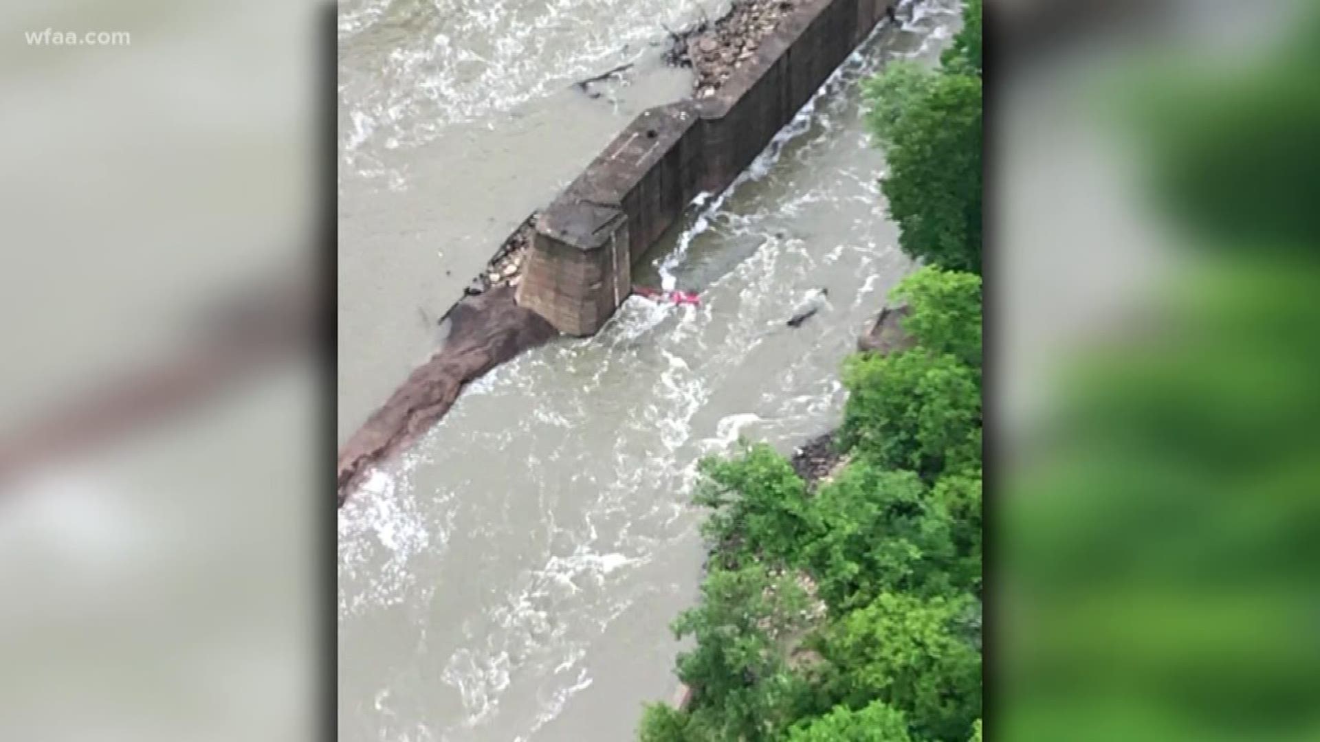 Dallas police helicopter rescues kayakers