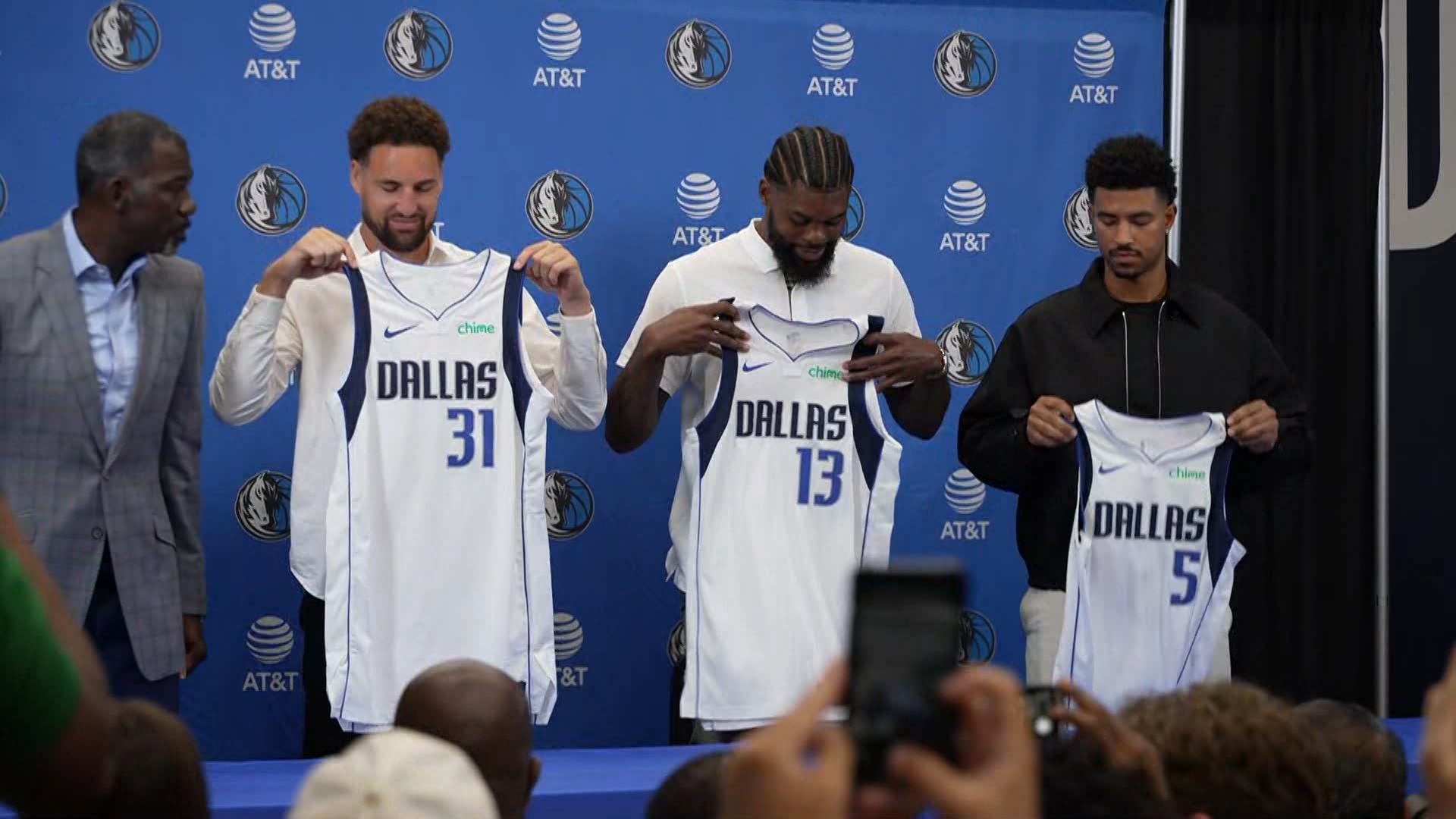 The Dallas Mavericks introduced their newly signed players, including Klay Thompson, on July 9, 2024.