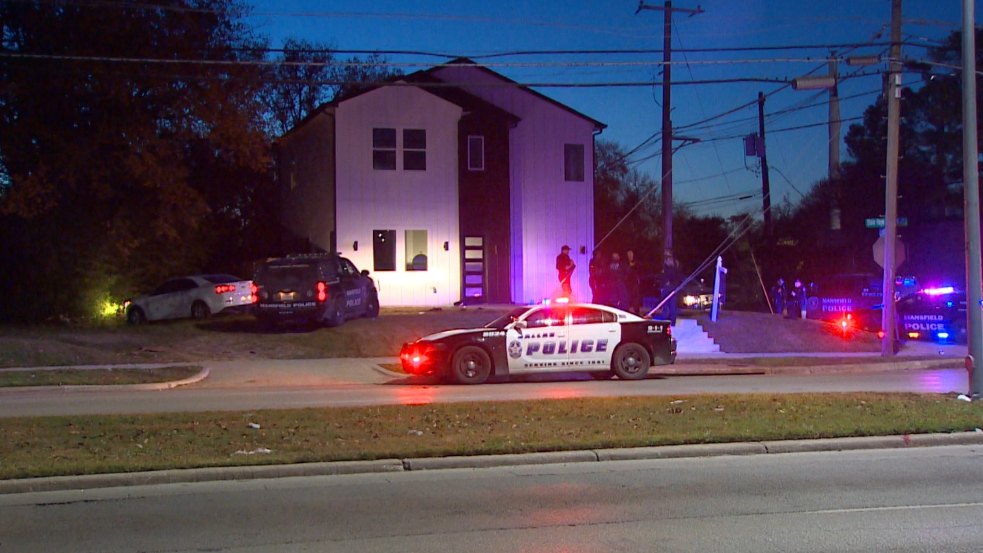 Arlington, Texas pharmacy burglary leads to police chase