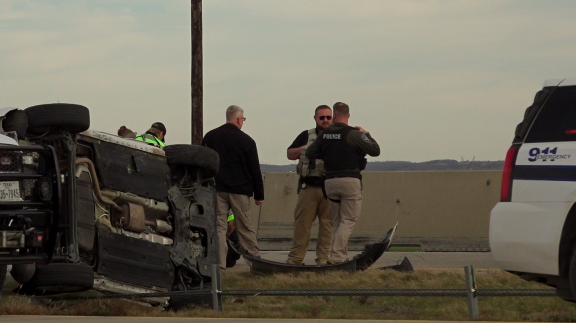 Pregnant suspect hospitalized after police chase ends in crash, Cooke County Sheriff's Office says