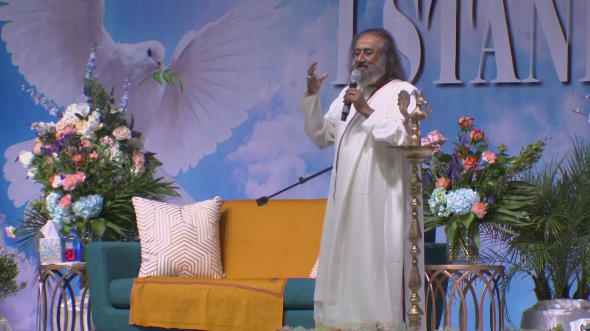 “Let’s be committed to non-violence, let’s see a stress free and non-violent society,” said Gurudev.