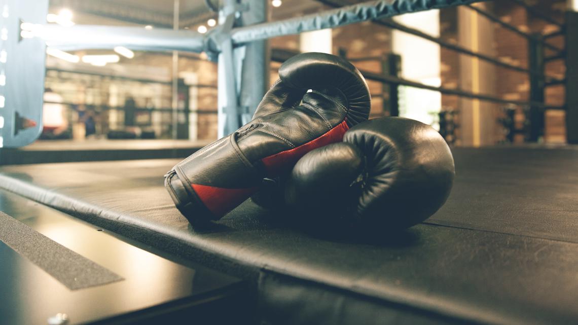 Fort Worth boxing great Donald Curry suffering from brain disease, son seeks help to find treatment facility