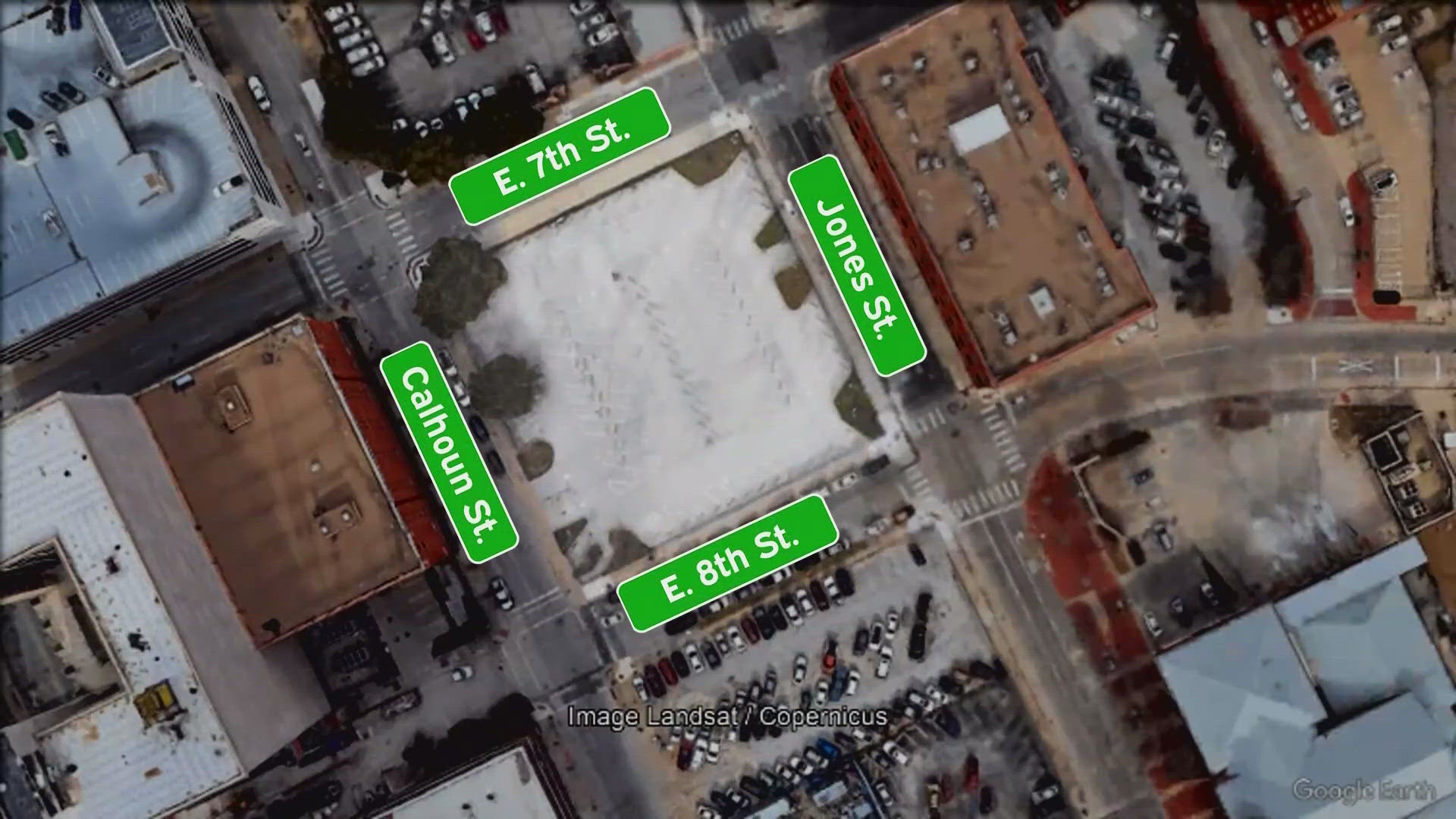 A full city block, nearly an acre, is for sale in Downtown Fort Worth.