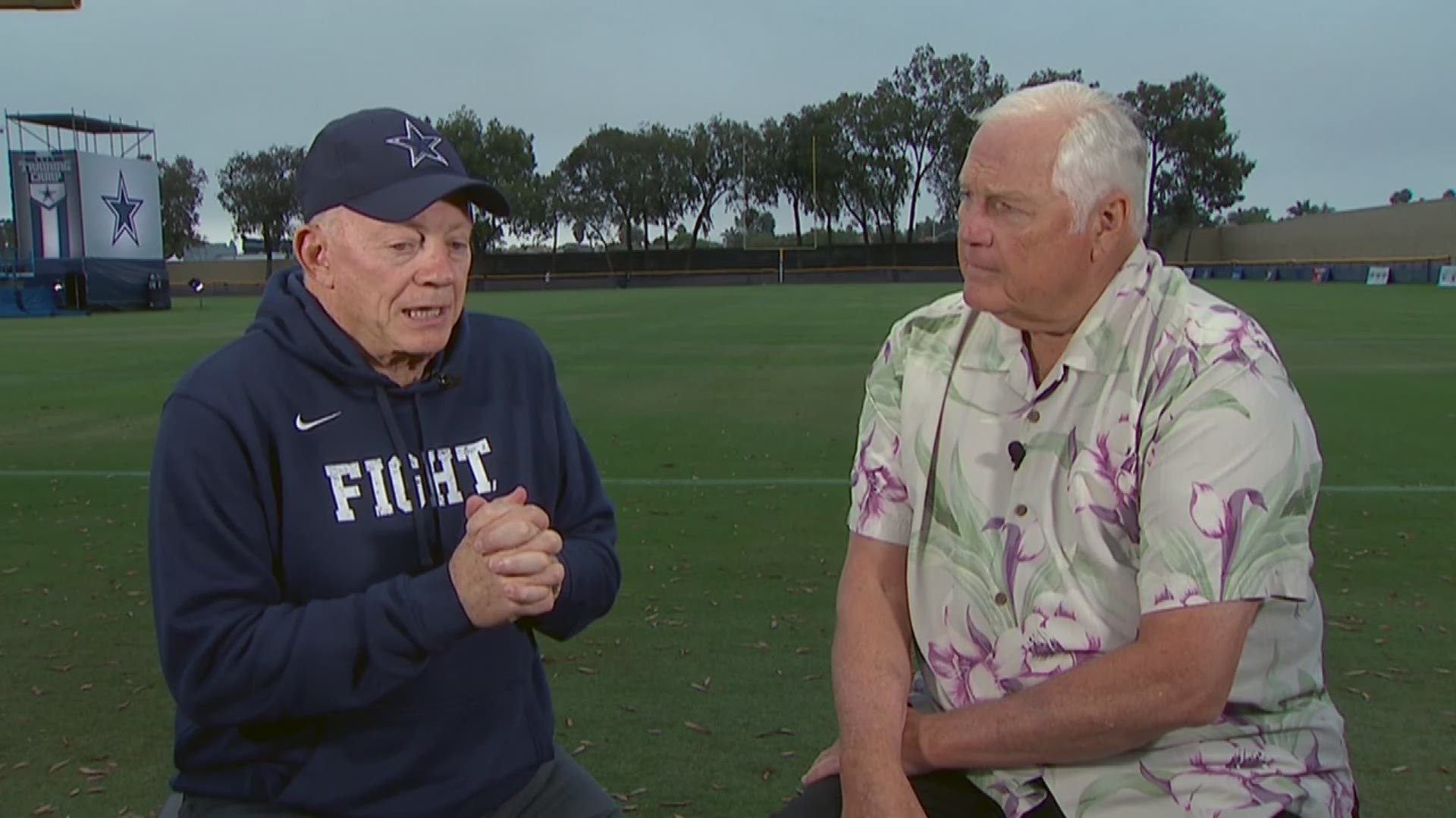 As the Cowboys begin training camp, Dale sits down with Jerry Jones to discuss Ezekiel Elliott, the state of his team and his upcoming enshrinement to the Pro Football Hall of Fame.