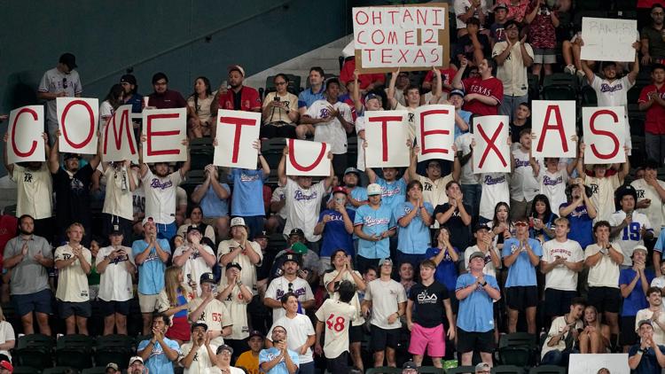 Spads' open Texas Rangers season, Globe Life Field > 301st Fighter Wing >  Article Display