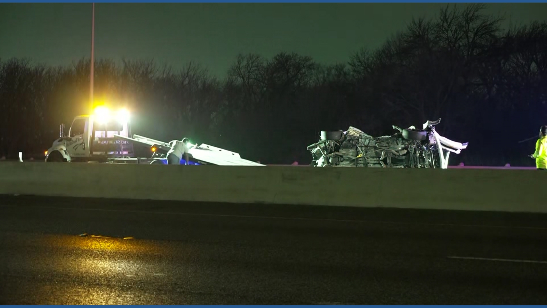 Fatal crash closes all southbound lanes of I-35E just south of Valley ...