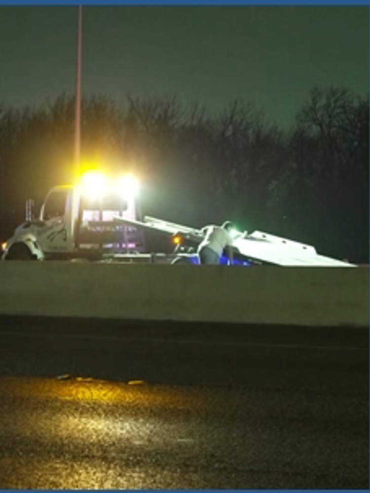 Fatal crash closes all southbound lanes of I-35E just south of Valley ...
